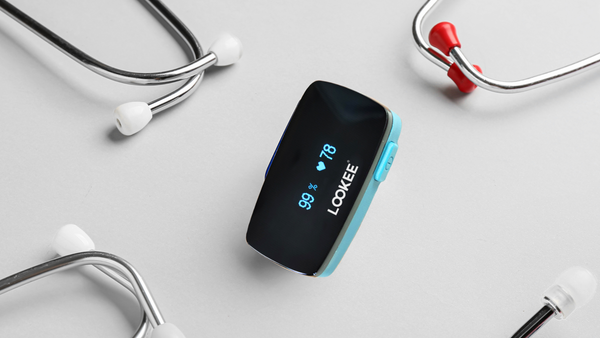 How a Sleep Oxygen Monitor Can Improve Your Sleep Apnea Management