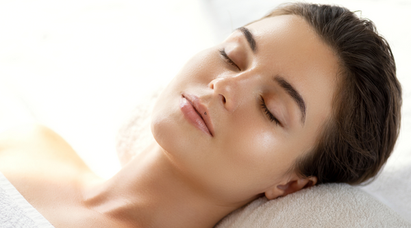 How To Keep Your Skin Glowing With Near-Infrared Light Therapy